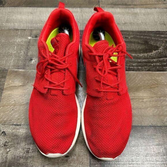 Nike Men’s Size 11.5 Roshe Run Low Running Shoes Red White Athletic Sneakers - Picture 2 of 9
